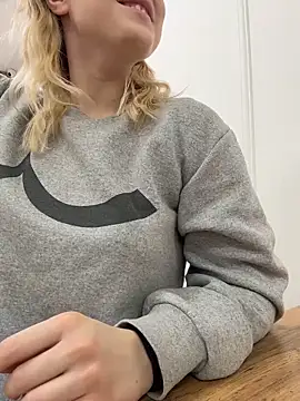 CaitlinSugar online show from February 3, 4:21 am