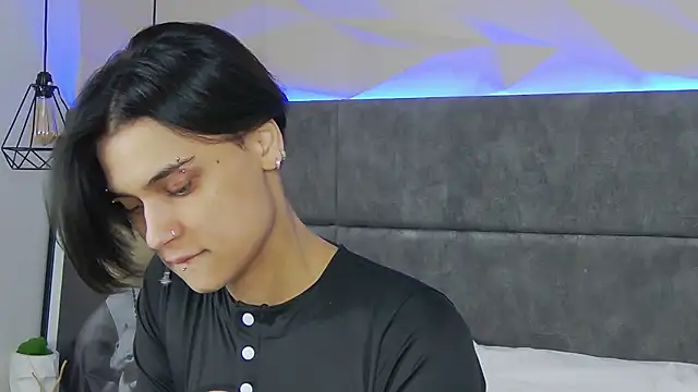 VioletAsh online show from October 14, 4:46 am