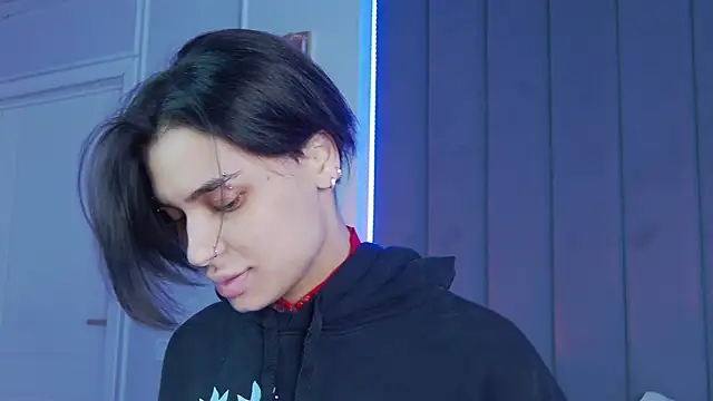 VioletAsh online show from October 21, 4:35 am