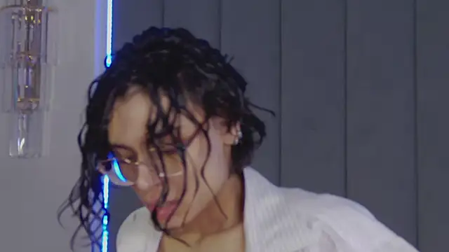 VioletAsh online show from March 23, 4:38 am