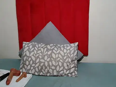 GorillaGripCunt77 online show from September 11, 1:49 am