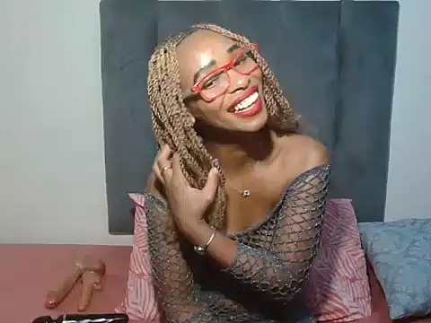 GorillaGripCunt77 online show from November 4, 1:43 pm