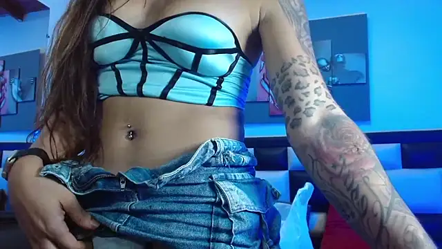 Snapshot of alejadolly chatting on November 1, 8:33 pm alejadolly online show from November 1, 8:33 pm