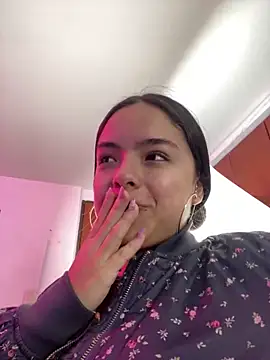 EmilyHarperr online show from October 15, 11:32 am