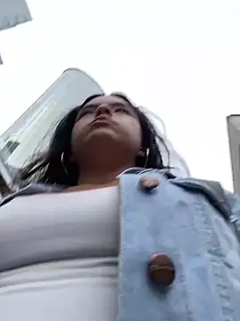 EmilyHarperr online show from October 25, 11:40 am