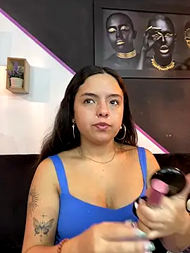 EmilyHarperr online show from November 8, 12:05 pm