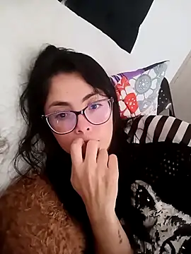 Snapshot of akiraa35 chatting on October 17, 10:23 pm akiraa35 online show from October 17, 10:23 pm