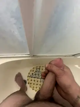 Snapshot of Bekooviva2 chatting on December 18, 5:08 pm Bekooviva2 online show from December 18, 5:08 pm