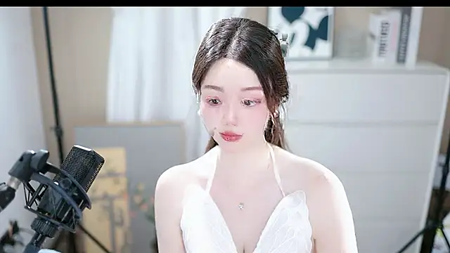 abbyli12 online show from October 25, 3:18 pm