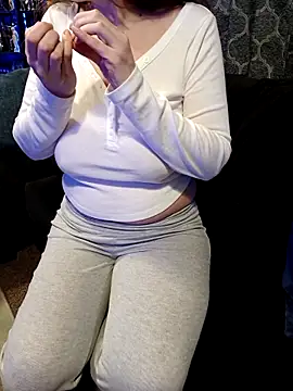 Jeannie 69 andahalf online show from February 28, 2:01 am