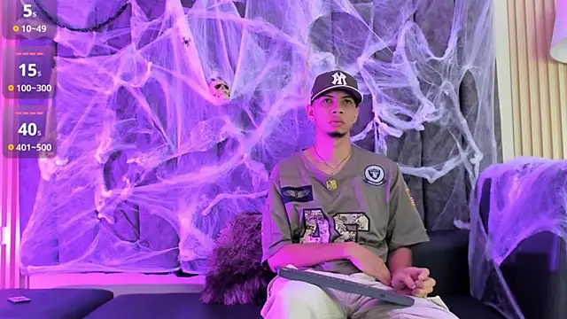 Snapshot of DustinandJordan chatting on October 7, 3:47 am DustinandJordan online show from October 7, 3:47 am