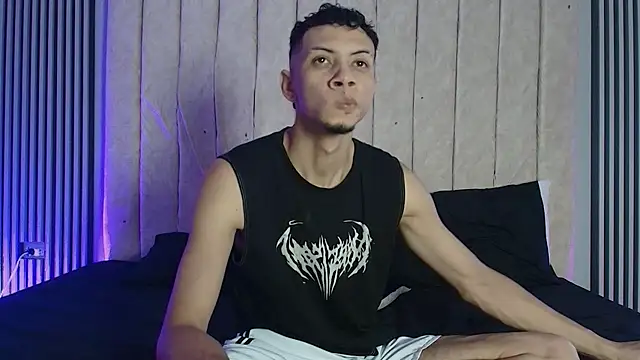 Snapshot of DustinandJordan chatting on November 7, 9:04 pm DustinandJordan online show from November 7, 9:04 pm