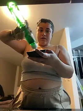 Snapshot of Tokio_Sakura chatting on October 26, 3:01 am Tokio Sakura online show from October 26, 3:01 am