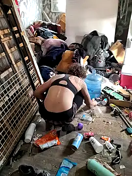 bearded cross online show from November 22, 8:41 pm