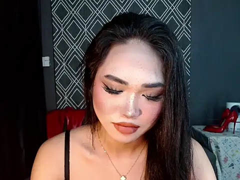 Snapshot of hugesignificant_69 chatting on November 4, 5:34 pm hugesignificant 69 online show from November 4, 5:34 pm