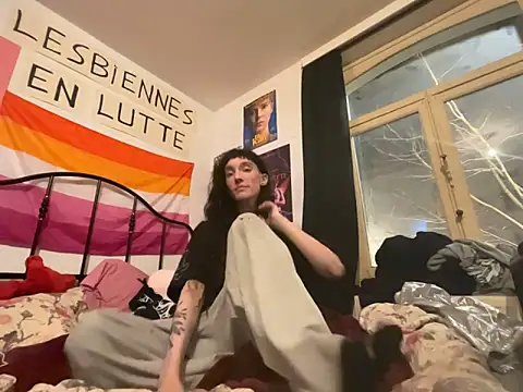 Snapshot of Styxlust chatting on February 28, 10:00 pm Styxlust online show from February 28, 10:00 pm