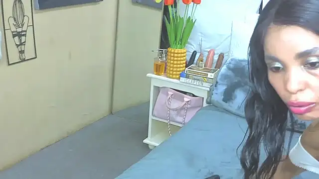 CaramelNatashaxx online show from September 14, 5:28 am