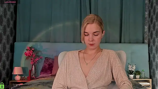 Snapshot of Aurora_Bennet chatting on September 25, 12:14 am Aurora Bennet online show from September 25, 12:14 am