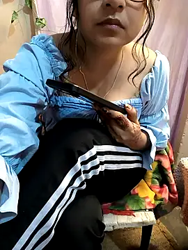 queenbuggi online show from October 19, 7:47 pm