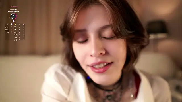 Snapshot of LurleneRamo chatting on September 27, 1:10 am LurleneRamo online show from September 27, 1:10 am