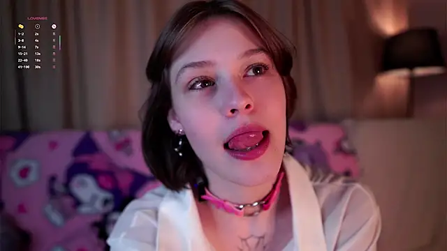 Snapshot of LurleneRamo chatting on October 8, 1:14 am LurleneRamo online show from October 8, 1:14 am