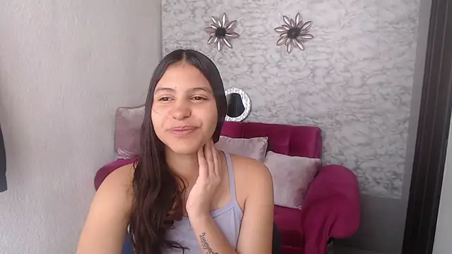 Snapshot of Evagirl69 chatting on October 2, 6:15 pm Evagirl69 online show from October 2, 6:15 pm