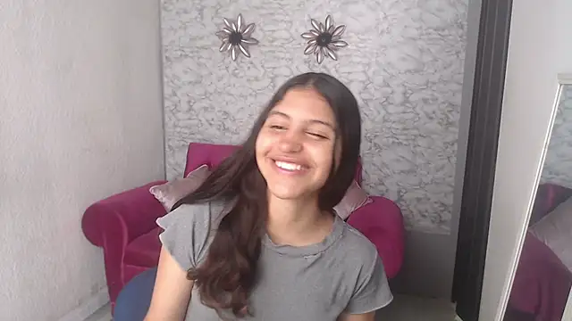 Snapshot of Evagirl69 chatting on October 21, 6:19 pm Evagirl69 online show from October 21, 6:19 pm