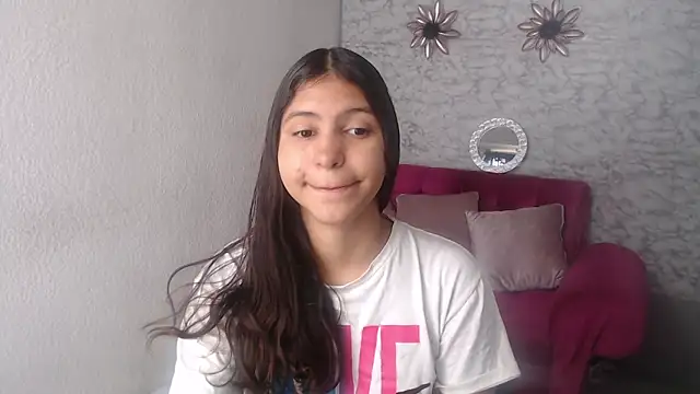 Snapshot of Evagirl69 chatting on October 29, 6:09 pm Evagirl69 online show from October 29, 6:09 pm