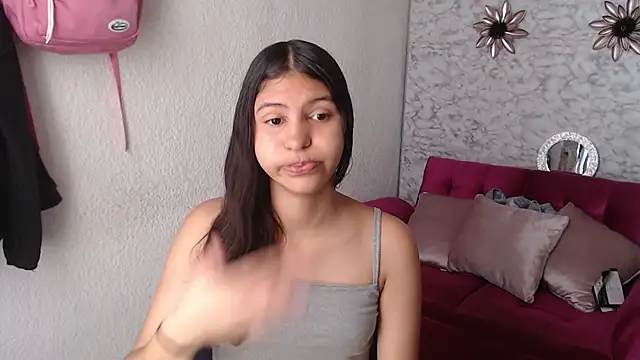 Snapshot of Evagirl69 chatting on November 18, 6:23 pm Evagirl69 online show from November 18, 6:23 pm