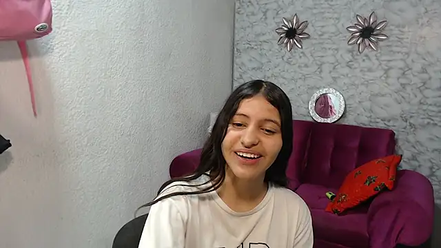 Snapshot of Evagirl69 chatting on November 29, 1:08 am Evagirl69 online show from November 29, 1:08 am