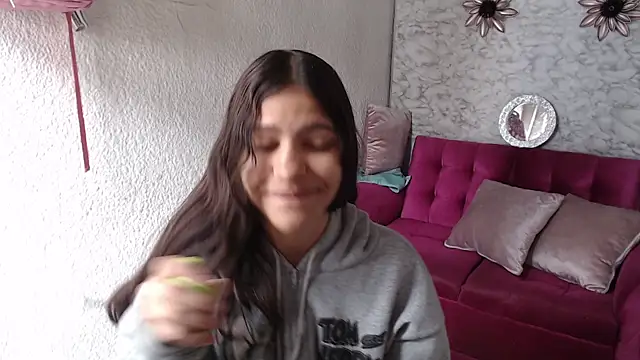 Evagirl69 online show from May 25, 12:22 pm
