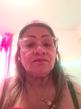 Snapshot of Vickysweeeettt chatting on December 16, 6:35 pm Vickysweeeettt online show from December 16, 6:35 pm