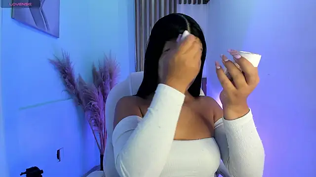 Snapshot of PauliinaBelle_ chatting on November 21, 12:26 pm PauliinaBelle online show from November 21, 12:26 pm