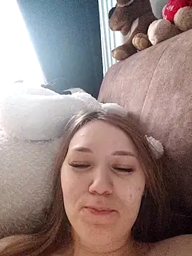 AlisaWyn online show from December 15, 3:44 am