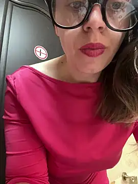 ladywithbigass online show from February 3, 8:57 am