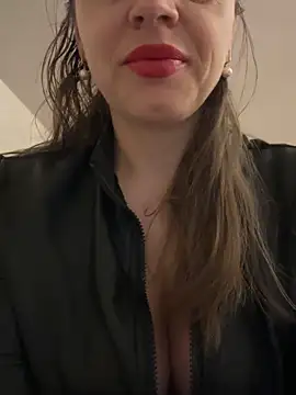 ladywithbigass online show from February 5, 6:07 am