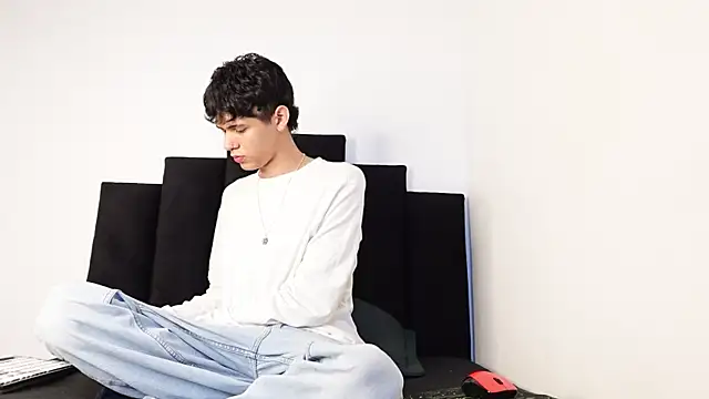 alexmark  online show from October 21, 1:45 pm