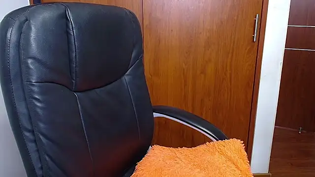 melikaronit2 online show from November 5, 5:13 pm