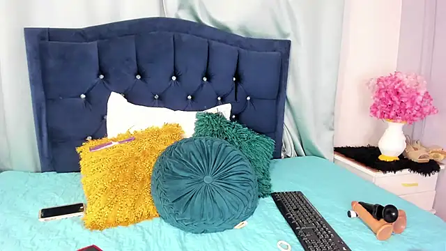 KateOwens  online show from February 7, 12:31 pm