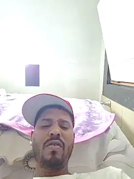 Snapshot of Danypeluche chatting on September 18, 4:03 am Danypeluche online show from September 18, 4:03 am