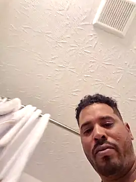 Snapshot of Danypeluche chatting on October 30, 3:52 am Danypeluche online show from October 30, 3:52 am