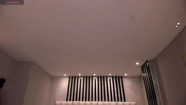 LeahNovac online show from October 16, 11:22 am