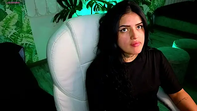 Snapshot of sari_belle chatting on September 27, 9:31 pm sari belle online show from September 27, 9:31 pm