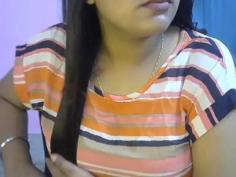 Snapshot of Queenxxx98 chatting on October 11, 7:01 pm Queenxxx98 online show from October 11, 7:01 pm