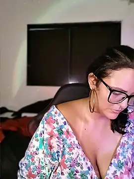 AuroraChest online show from February 19, 1:07 pm