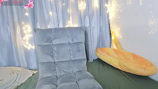 Snapshot of Jade-0906 chatting on September 17, 11:17 pm Jade-0906 online show from September 17, 11:17 pm