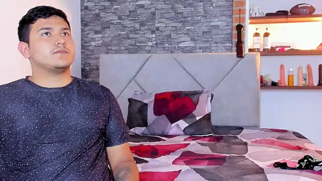 Sexxyy Couple  online show from April 17, 5:21 am