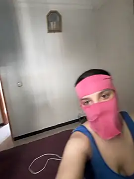 Snapshot of Ahalm chatting on September 10, 1:00 pm Ahalm online show from September 10, 1:00 pm