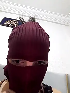 Snapshot of Ahalm chatting on September 25, 12:53 pm Ahalm online show from September 25, 12:53 pm