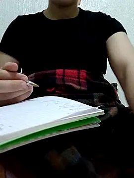 Snapshot of Ahalm chatting on October 6, 8:06 pm Ahalm online show from October 6, 8:06 pm